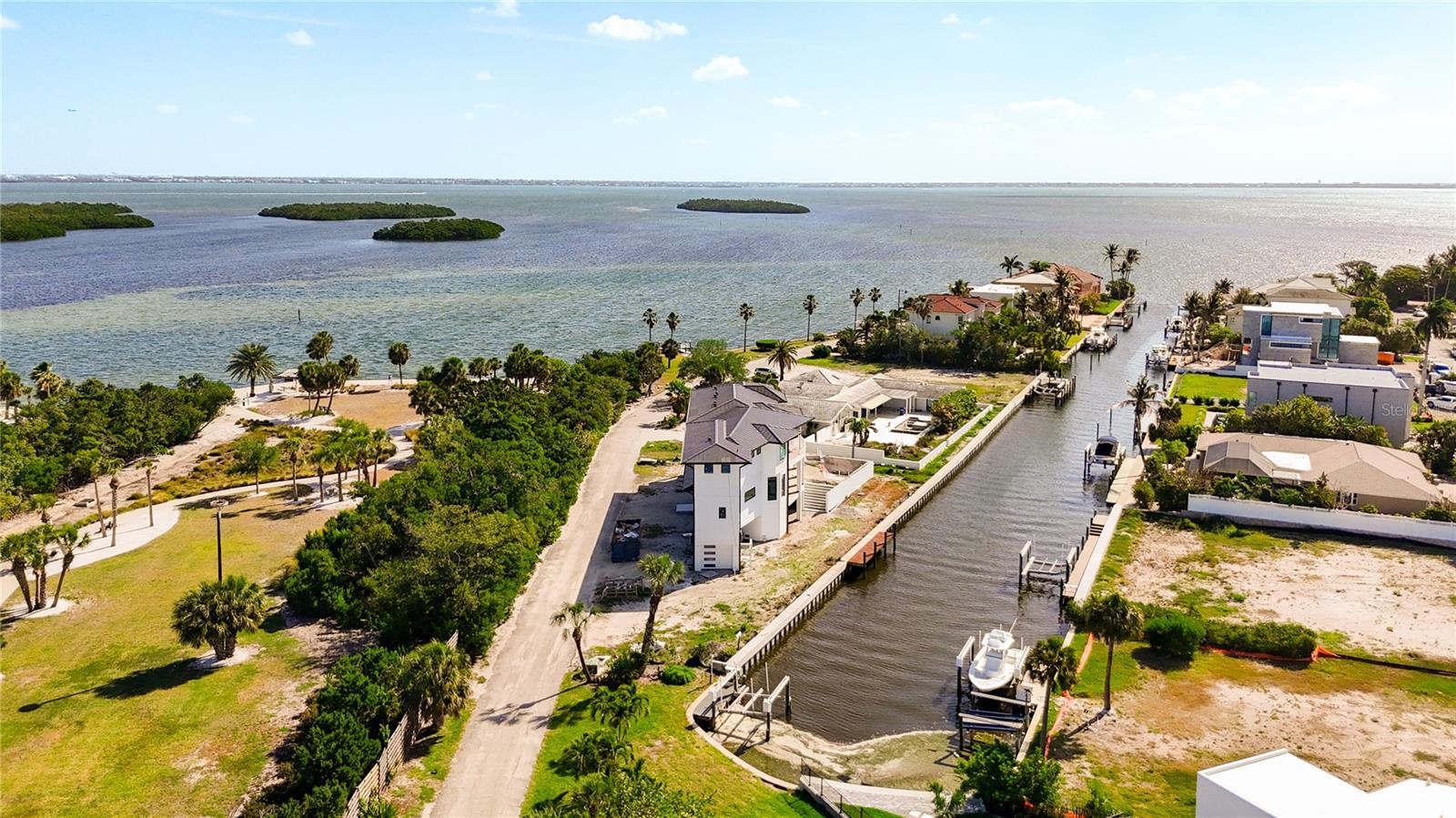 530 JESSMYTH DR, LONGBOAT KEY, FL, 34228