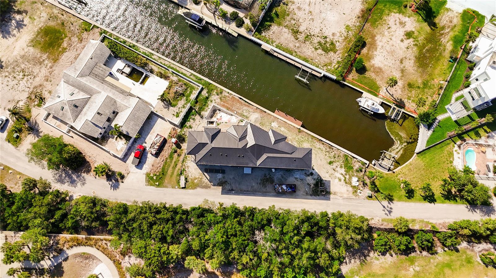 530 JESSMYTH DR, LONGBOAT KEY, FL, 34228