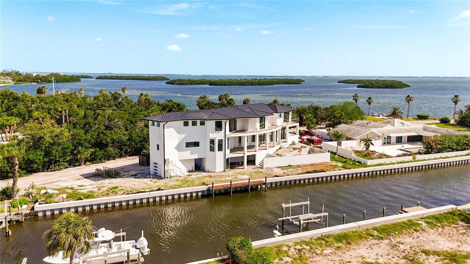 530 JESSMYTH DR, LONGBOAT KEY, FL, 34228