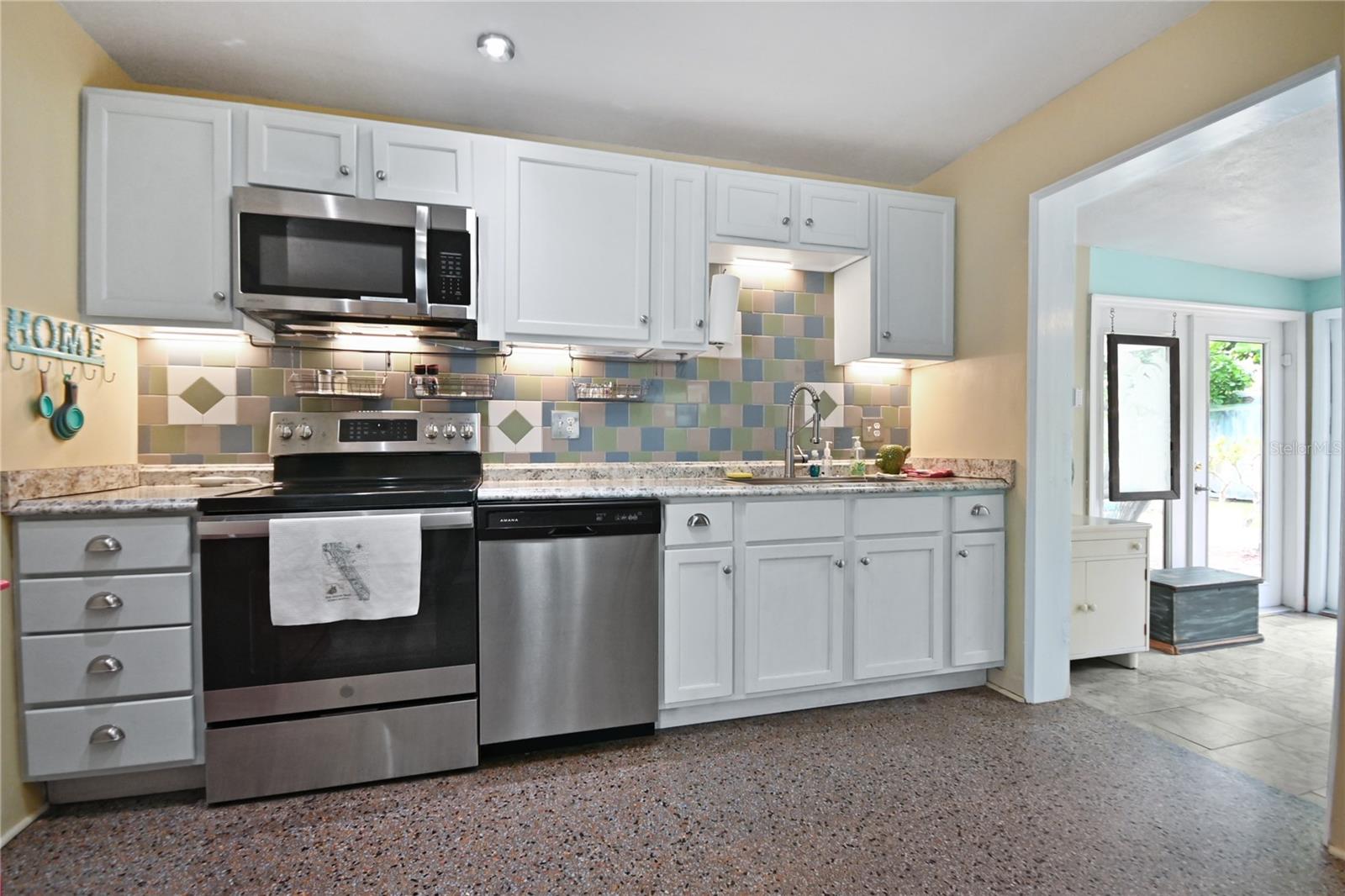 121 E YELKCA TER, EDGEWATER, FL, 32132