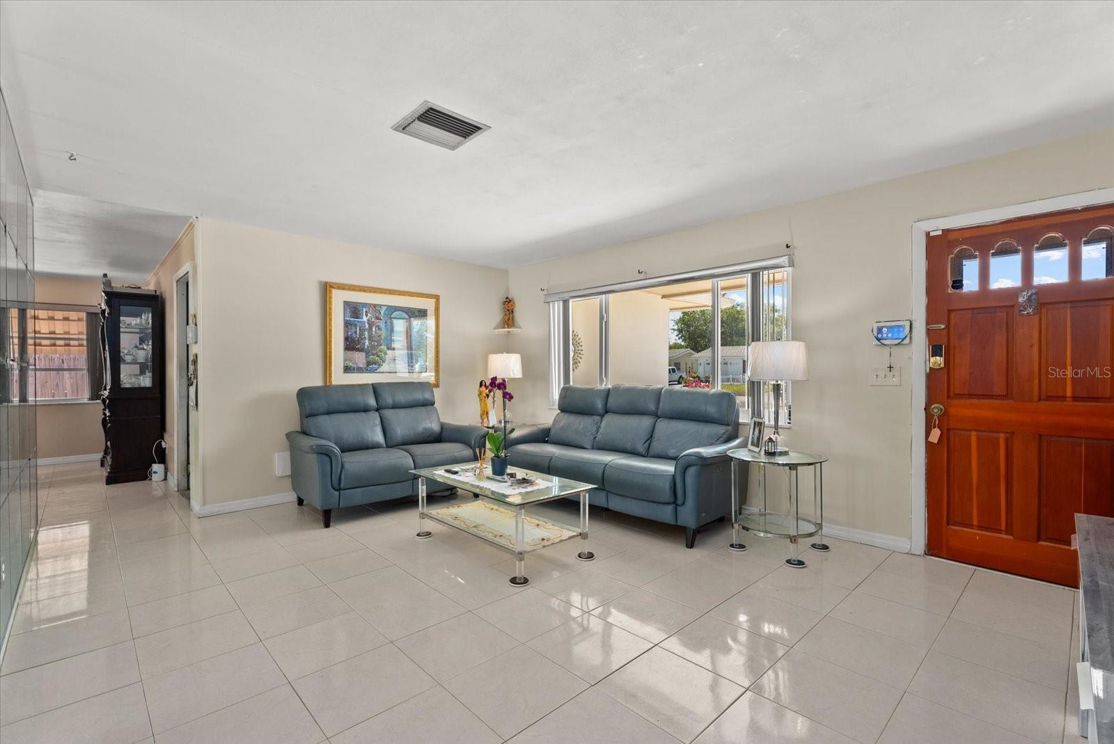 2124 GREENBRIAR BLVD, CLEARWATER, FL, 33763