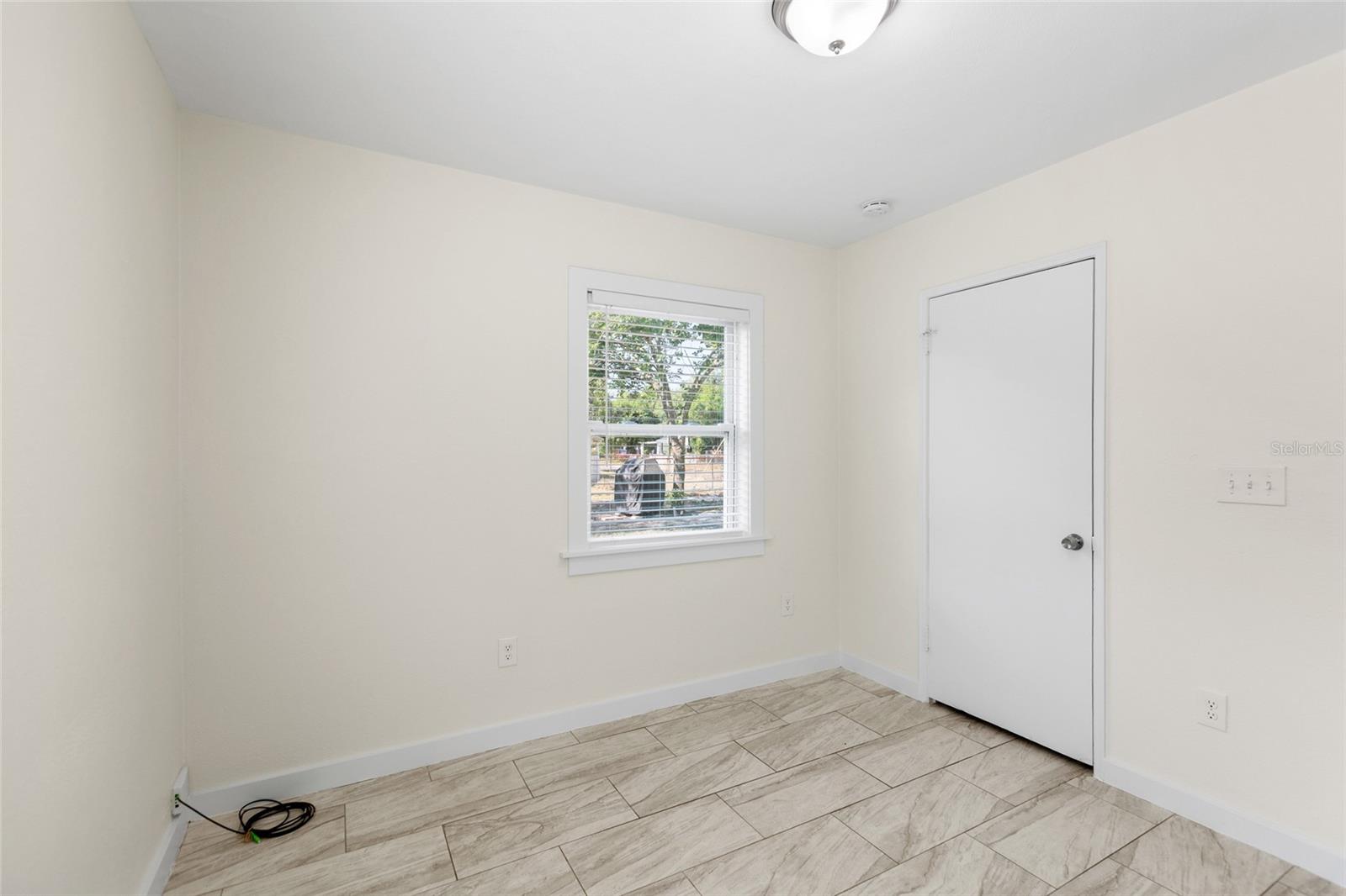 1901 E SHADOWLAWN AVE, TAMPA, FL, 33610