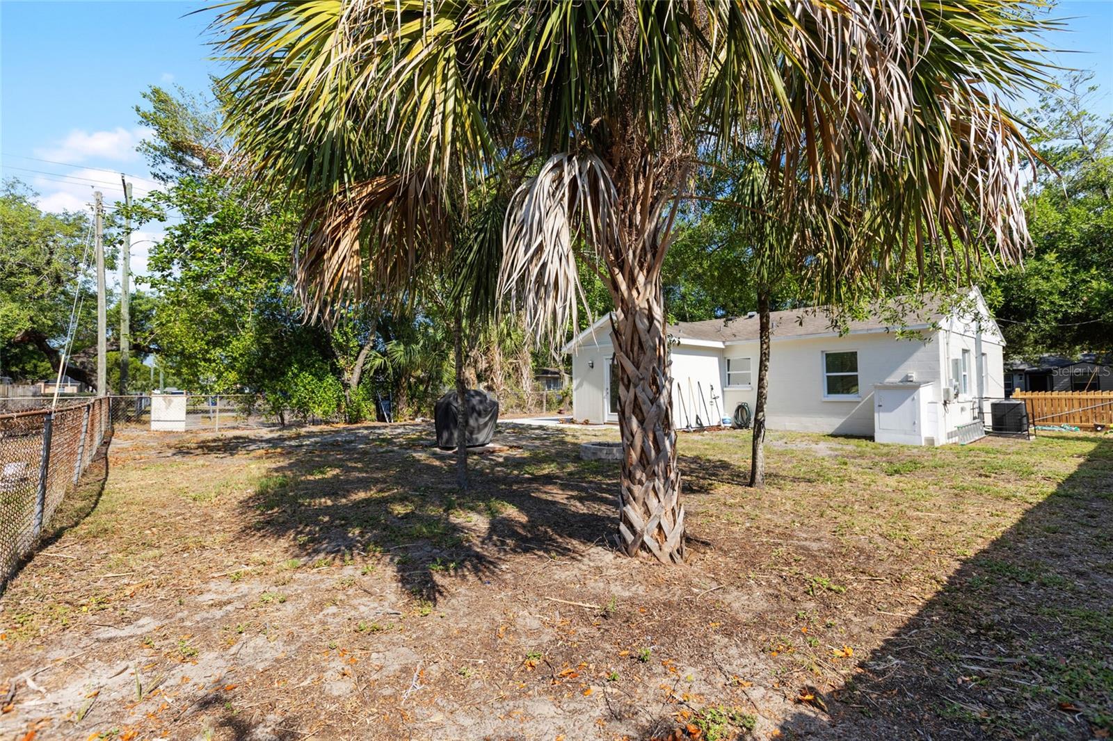 1901 E SHADOWLAWN AVE, TAMPA, FL, 33610