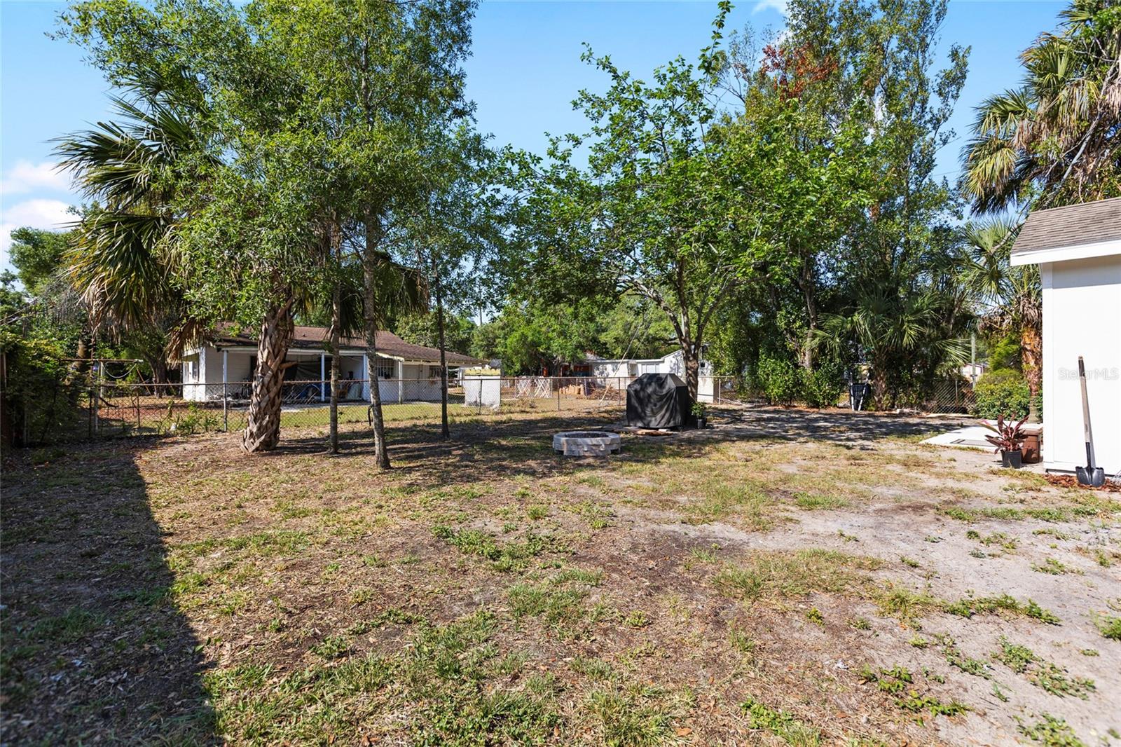 1901 E SHADOWLAWN AVE, TAMPA, FL, 33610
