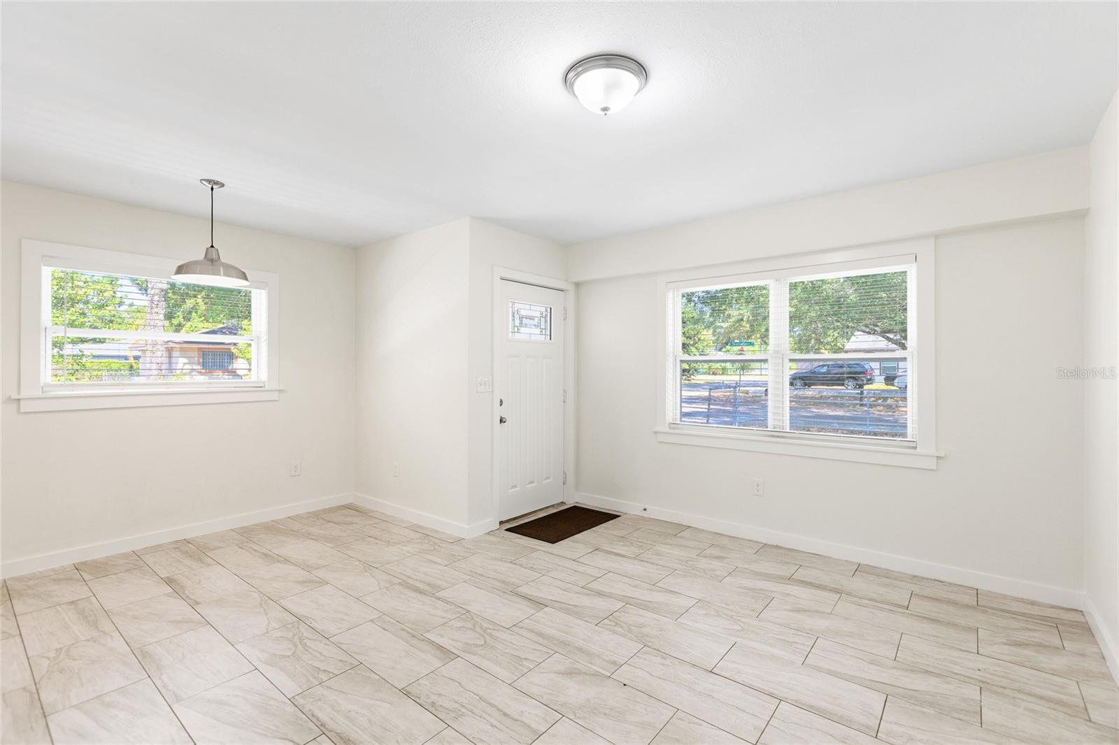 1901 E SHADOWLAWN AVE, TAMPA, FL, 33610