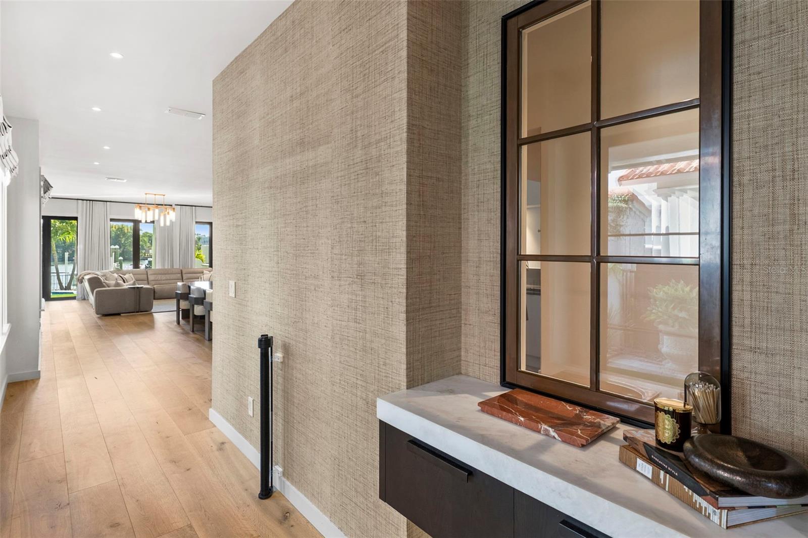 1123 ABBEYS WAY, TAMPA, FL, 33602