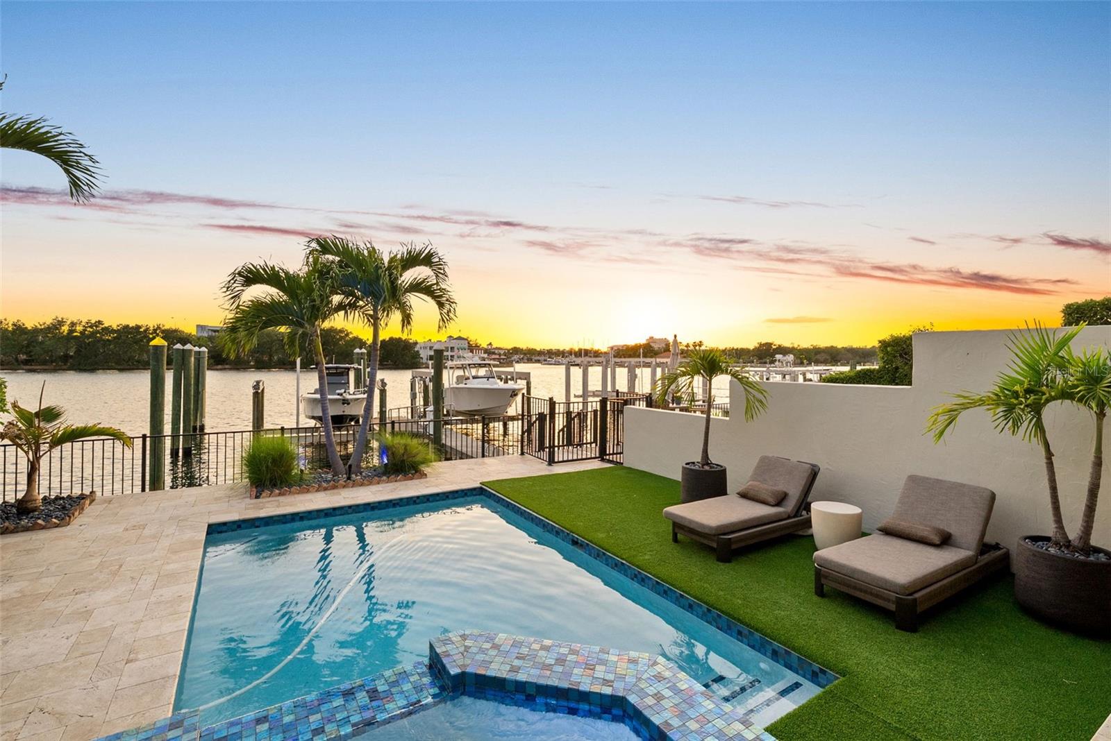 1123 ABBEYS WAY, TAMPA, FL, 33602