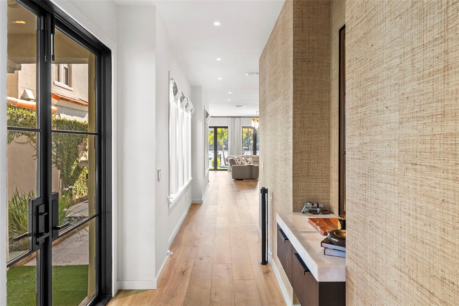 1123 ABBEYS WAY, TAMPA, FL, 33602