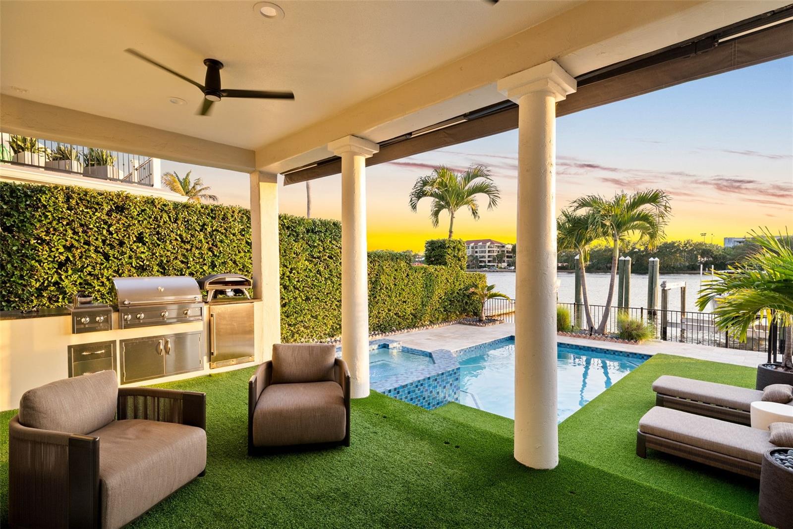 1123 ABBEYS WAY, TAMPA, FL, 33602