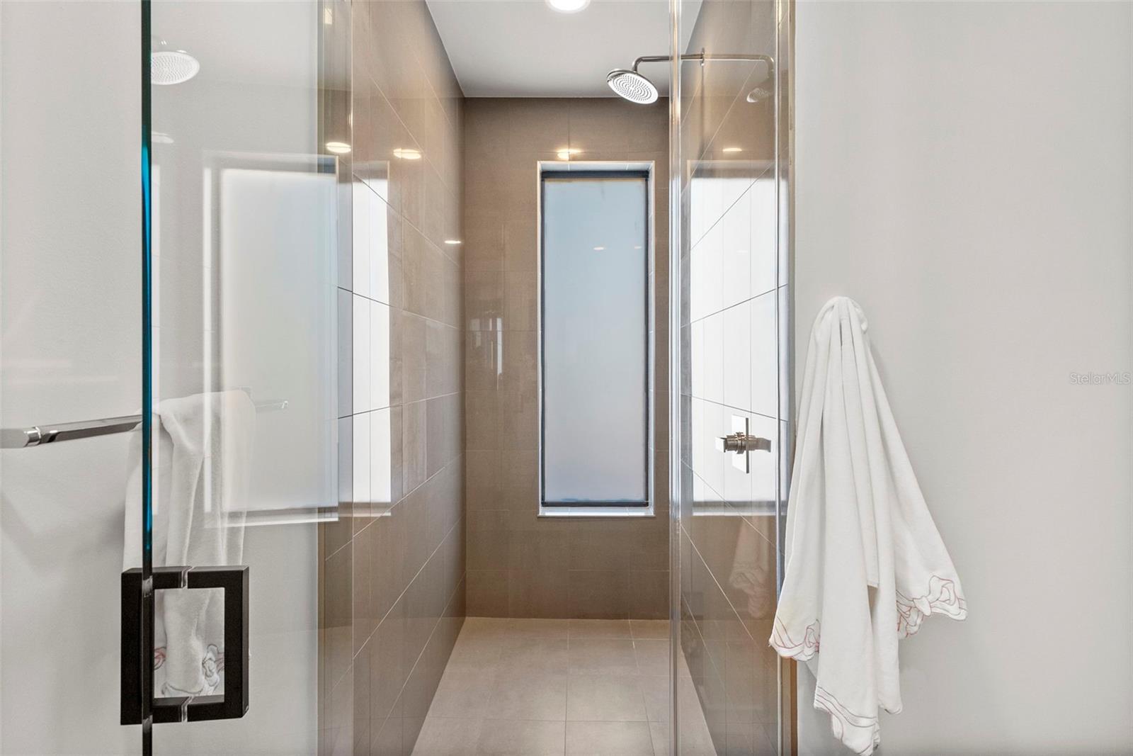 1123 ABBEYS WAY, TAMPA, FL, 33602