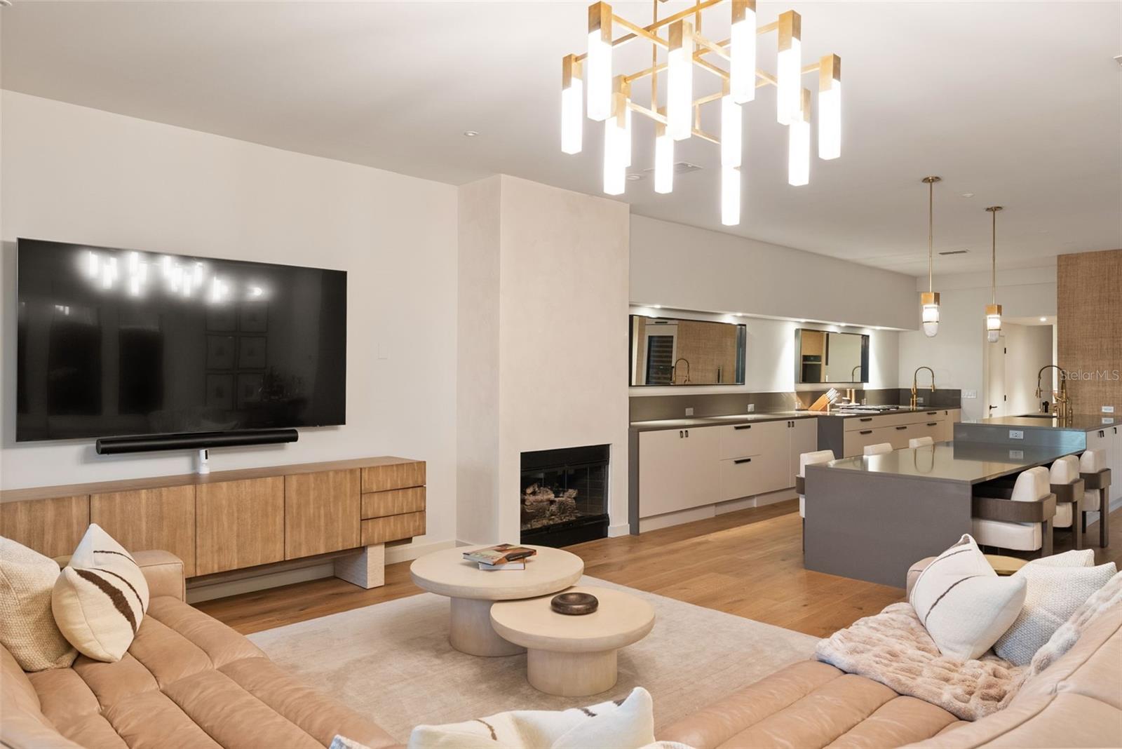 1123 ABBEYS WAY, TAMPA, FL, 33602