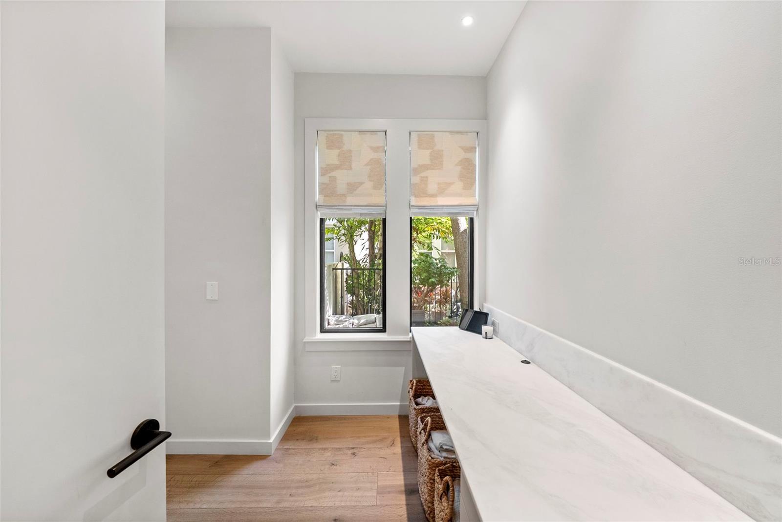 1123 ABBEYS WAY, TAMPA, FL, 33602