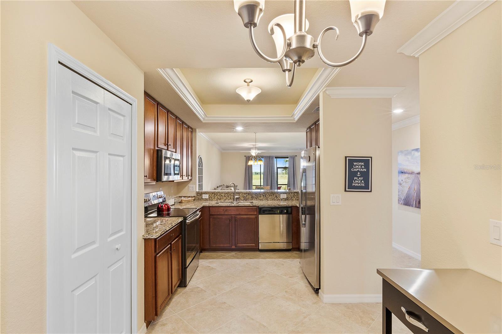 5558 PALMER CIR #105, BRADENTON, FL, 34211