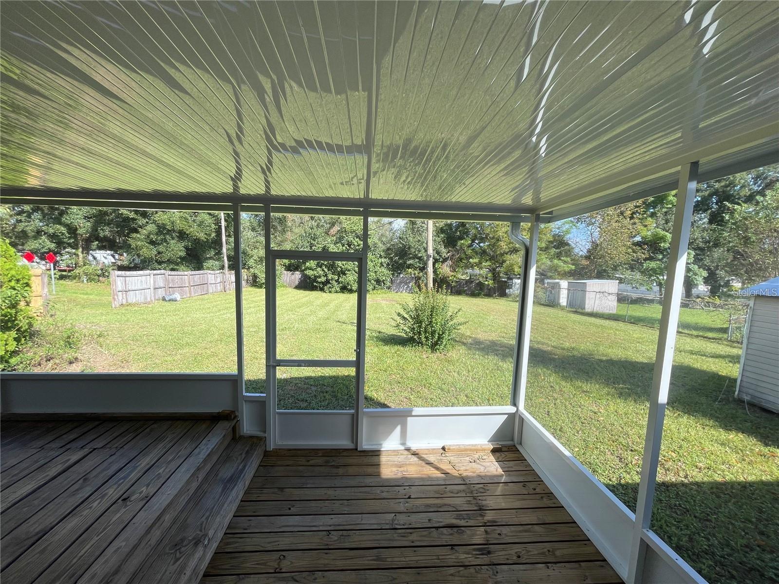 101 CAROLINE AVE, LADY LAKE, FL, 32159