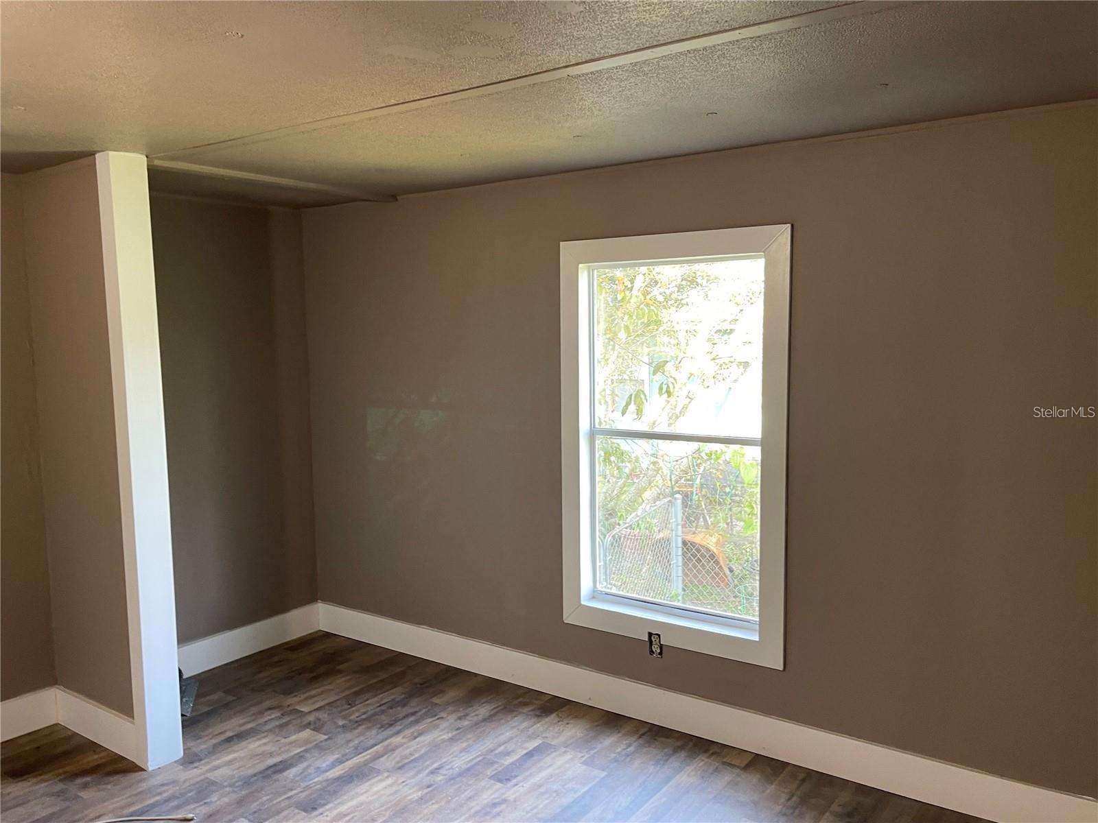 101 CAROLINE AVE, LADY LAKE, FL, 32159