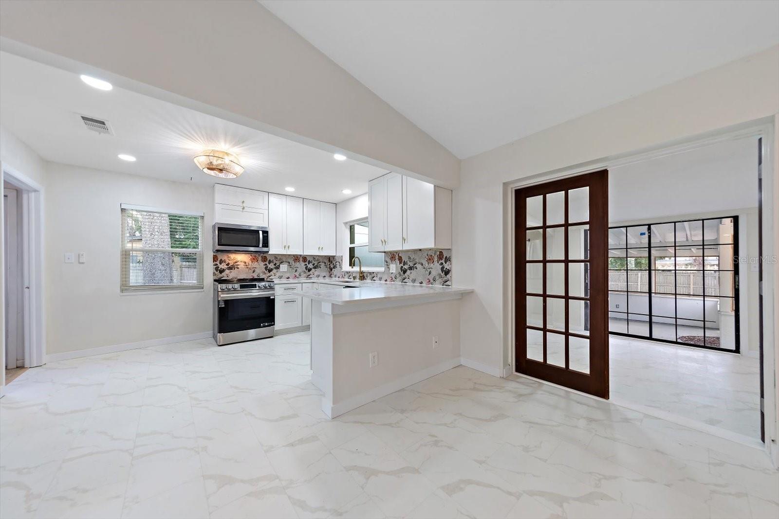 11012 52ND AVE N, ST PETERSBURG, FL, 33708