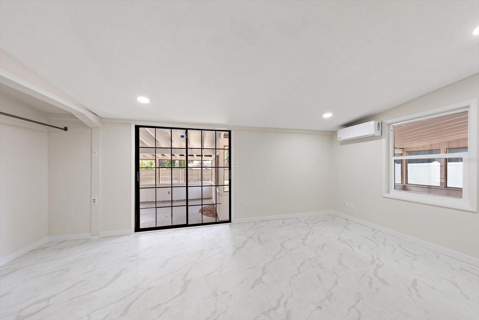 11012 52ND AVE N, ST PETERSBURG, FL, 33708