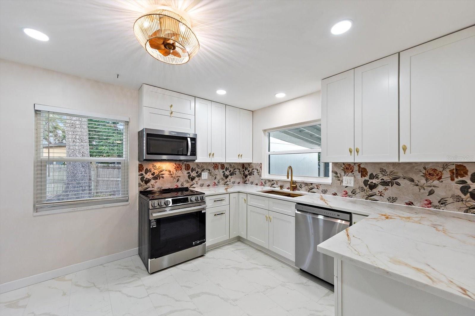 11012 52ND AVE N, ST PETERSBURG, FL, 33708