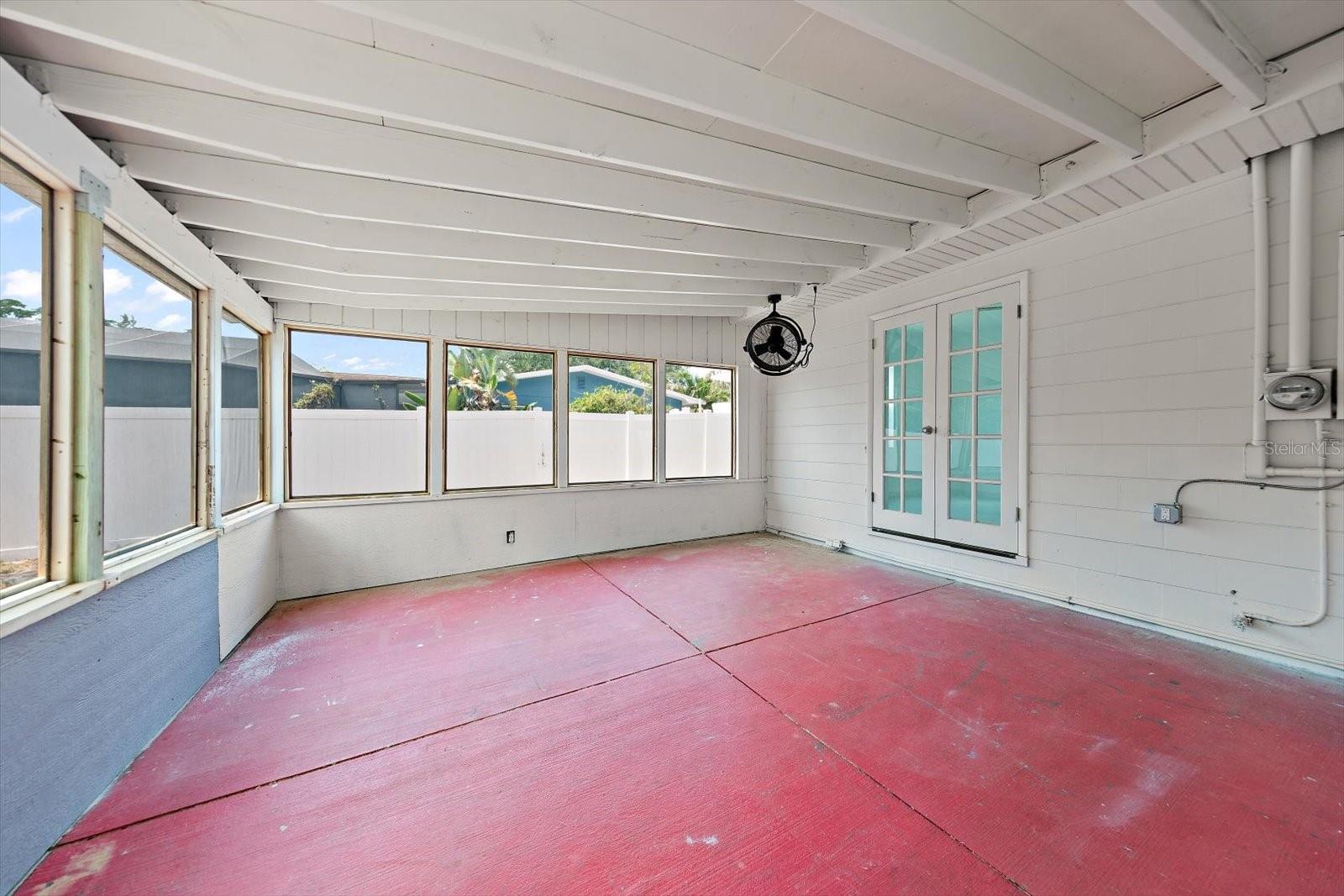 11012 52ND AVE N, ST PETERSBURG, FL, 33708