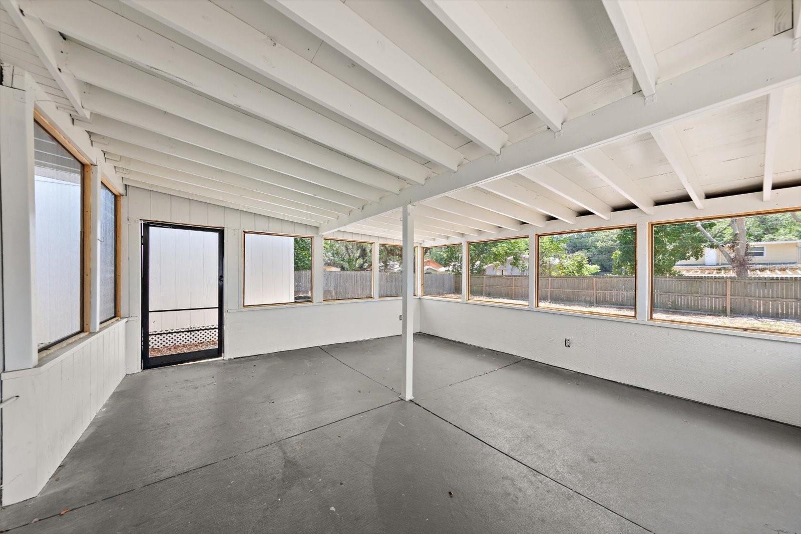 11012 52ND AVE N, ST PETERSBURG, FL, 33708