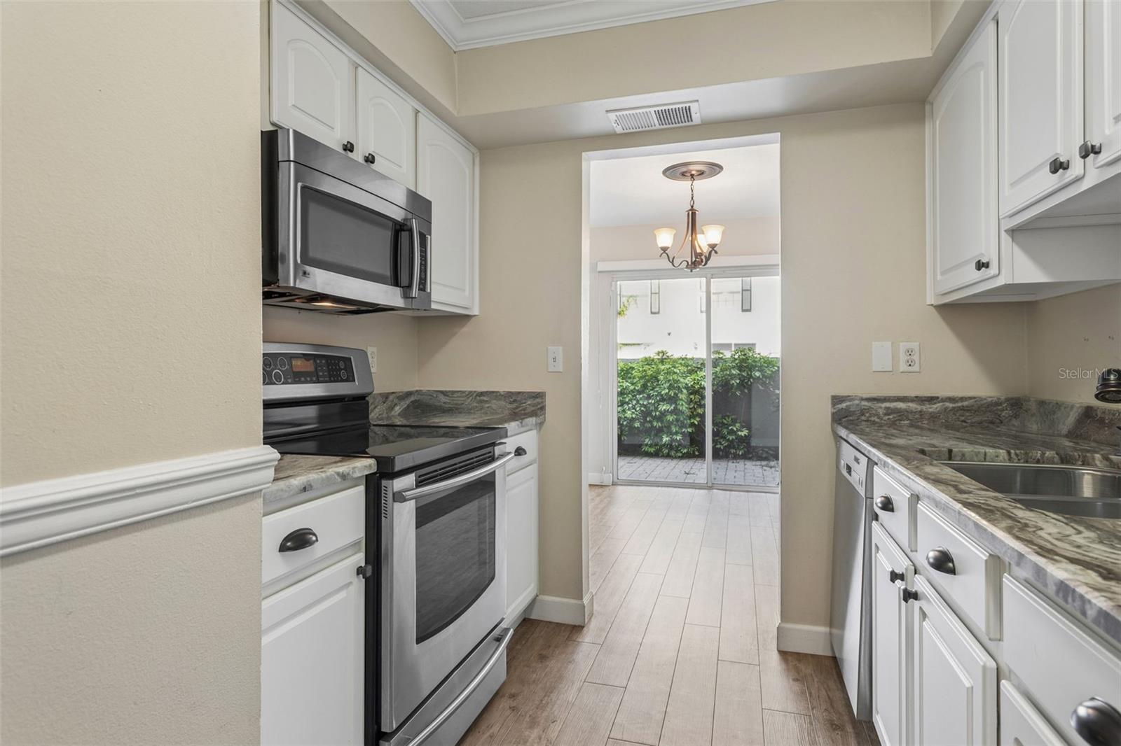 6341 TREETOP CIR #6341, TEMPLE TERRACE, FL, 33617