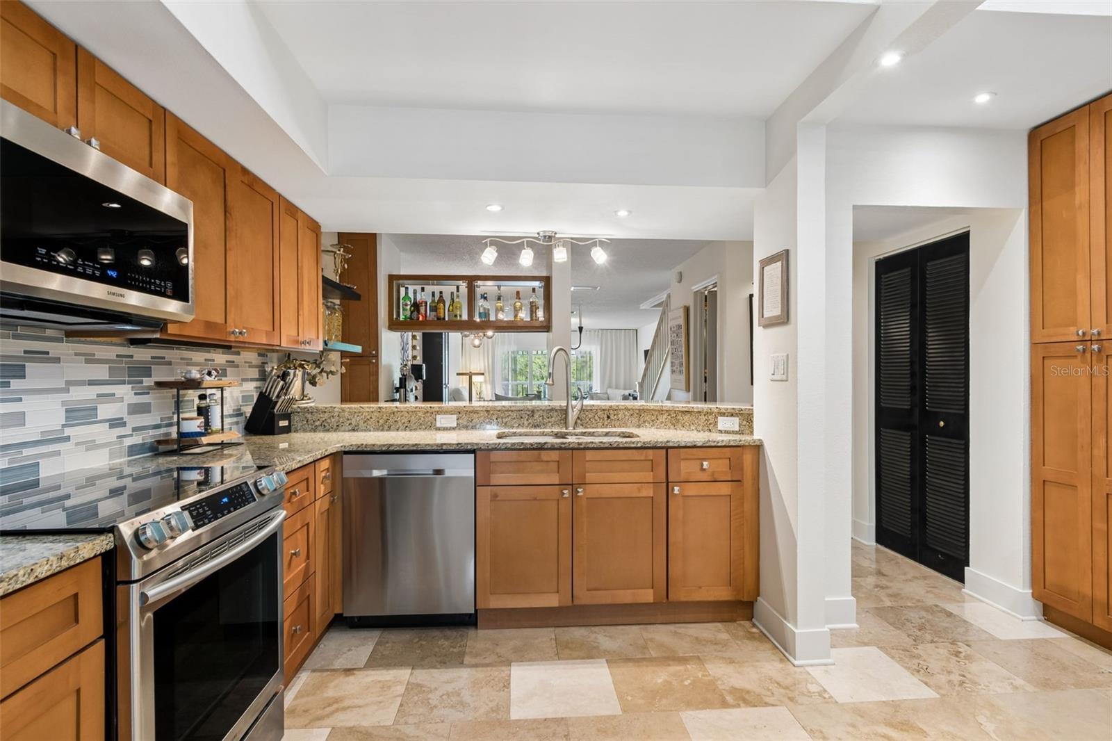 2599 DOLLY BAY DR #302, PALM HARBOR, FL, 34684