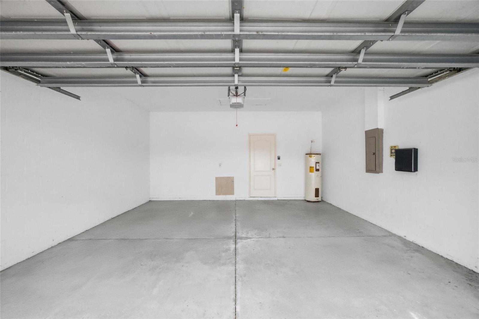 9307 HUNTINGTON PARK WAY, TAMPA, FL, 33647