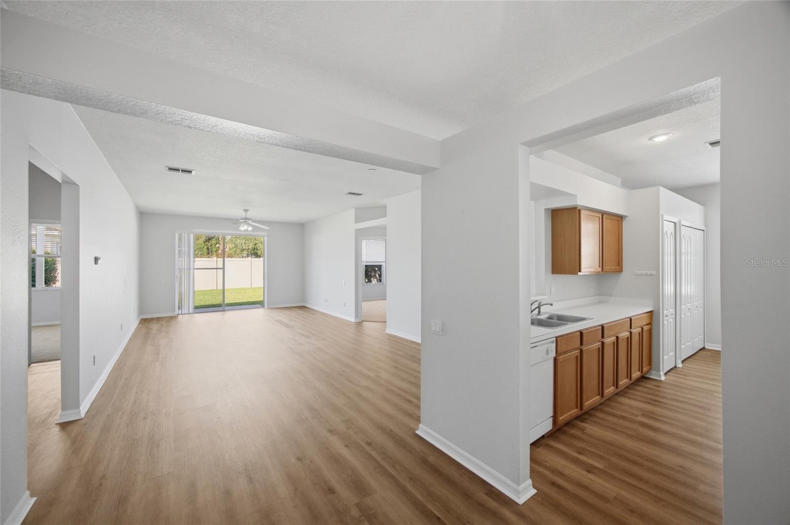 9307 HUNTINGTON PARK WAY, TAMPA, FL, 33647