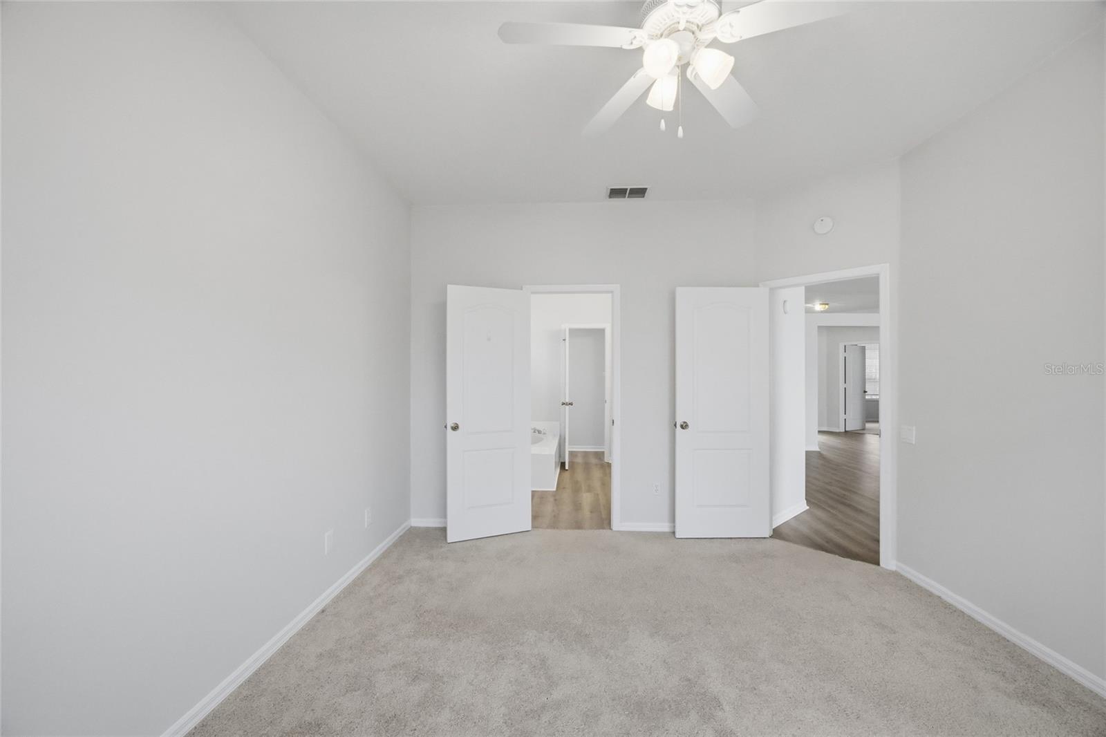 9307 HUNTINGTON PARK WAY, TAMPA, FL, 33647