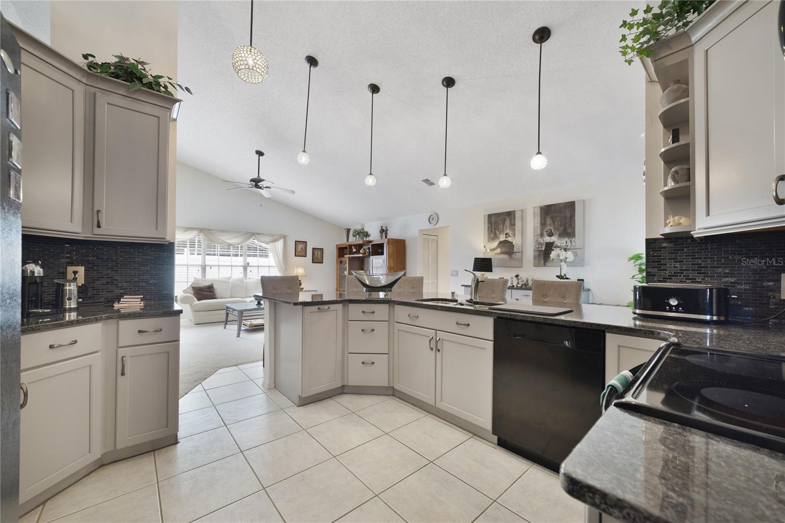 2382 QUEENSWOOD CIR, KISSIMMEE, FL, 34743