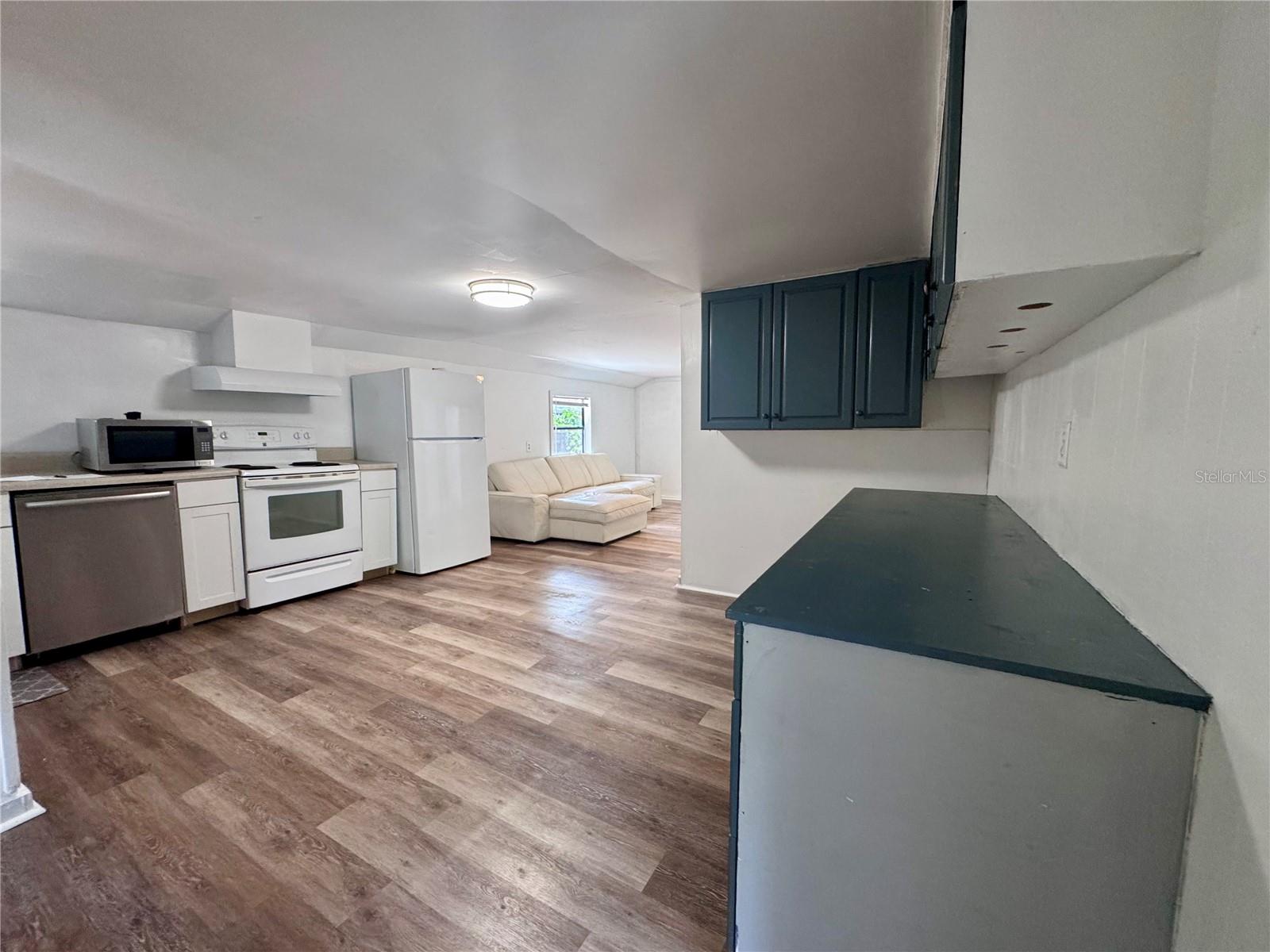 PINECREST, BRADENTON, FL, 34208