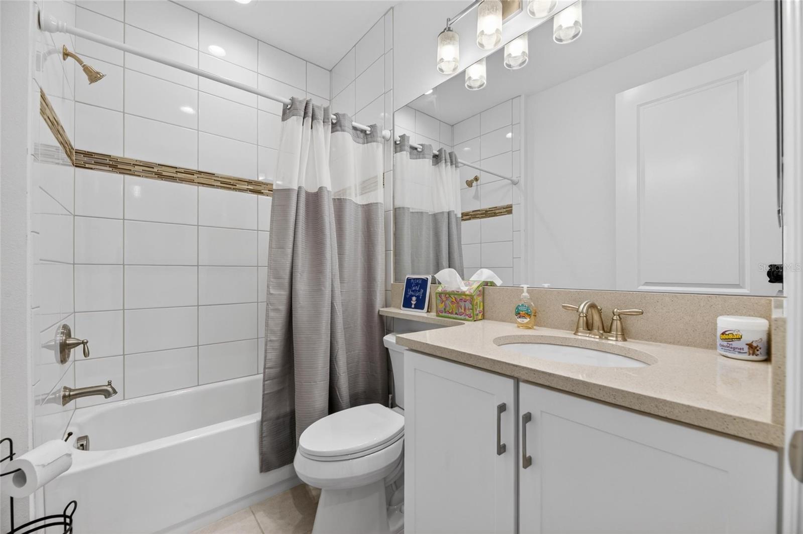 4915 SIENNA ISLES AVE, WIMAUMA, FL, 33598