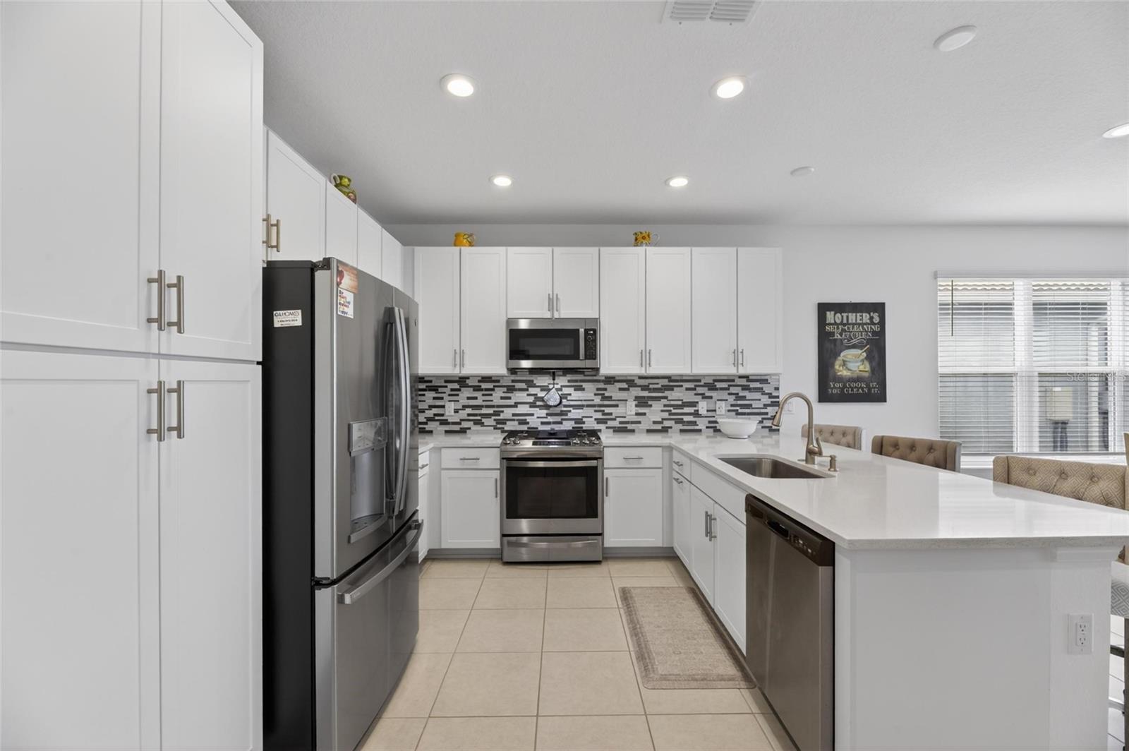 4915 SIENNA ISLES AVE, WIMAUMA, FL, 33598
