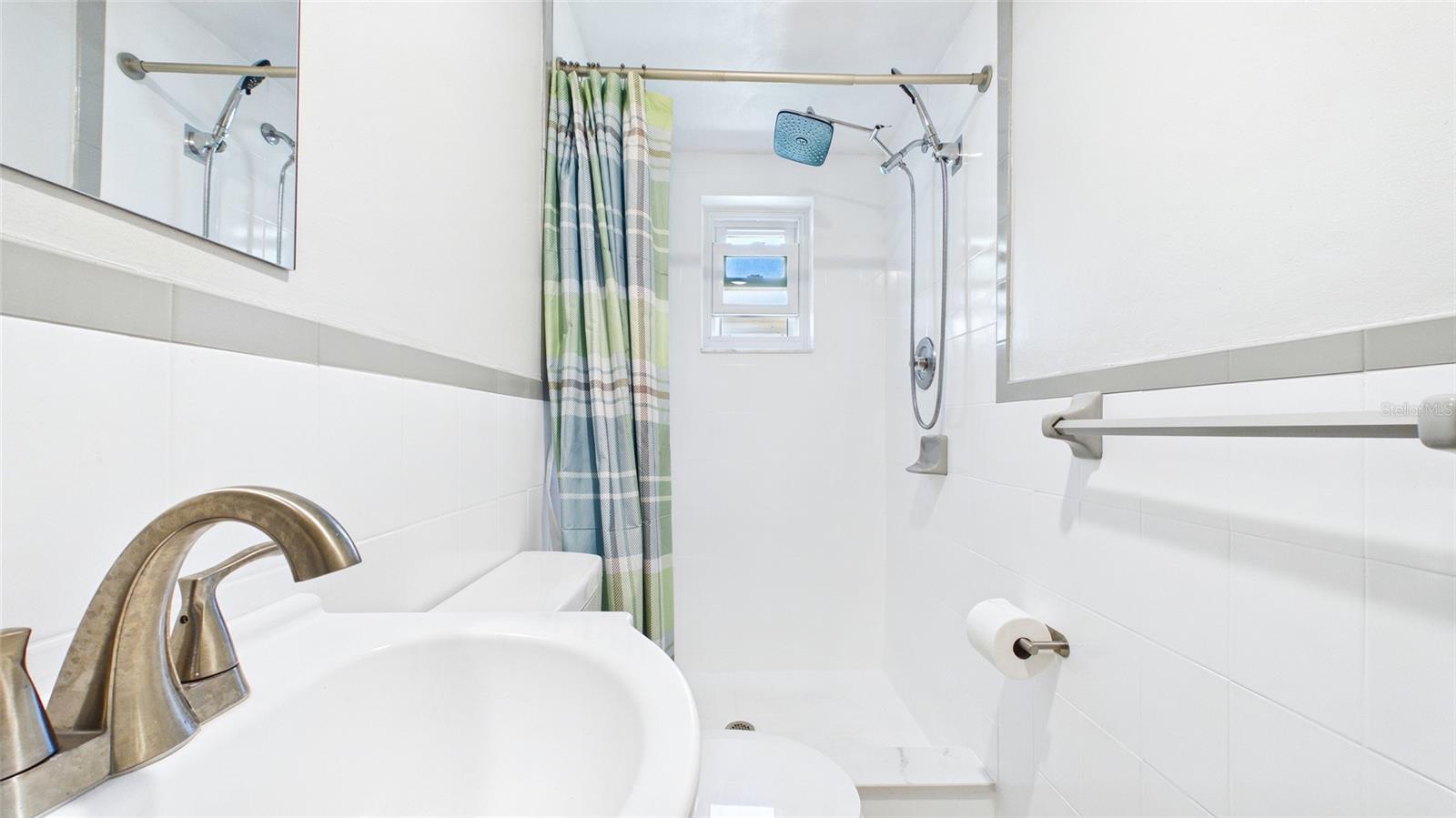 5325 DEVRIES DR, NEW PORT RICHEY, FL, 34652