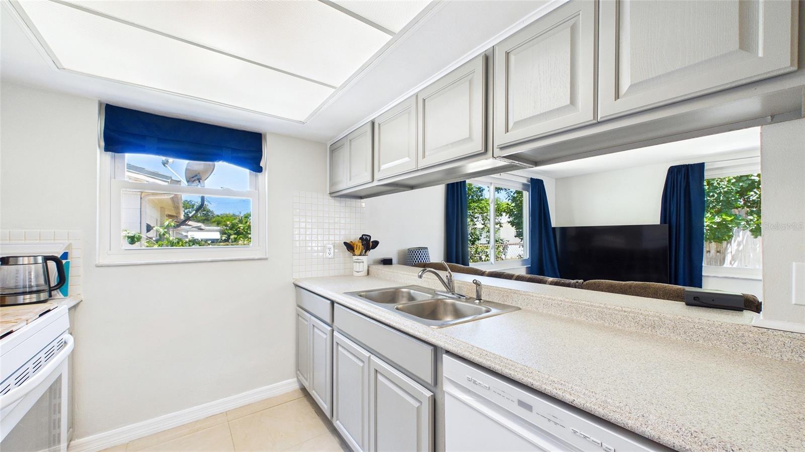 5325 DEVRIES DR, NEW PORT RICHEY, FL, 34652