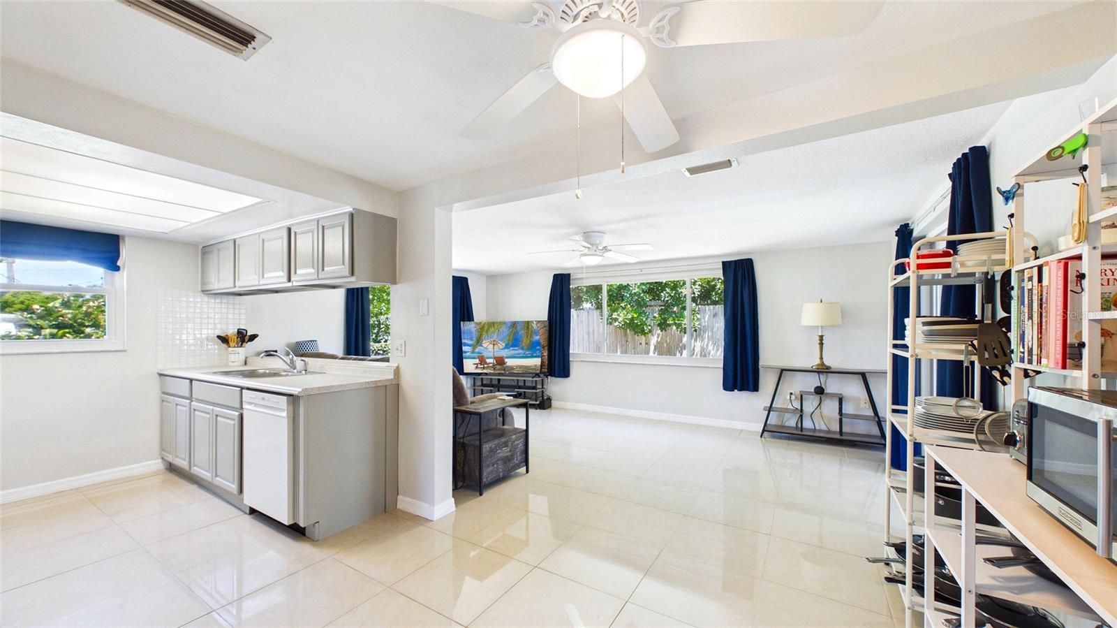 5325 DEVRIES DR, NEW PORT RICHEY, FL, 34652