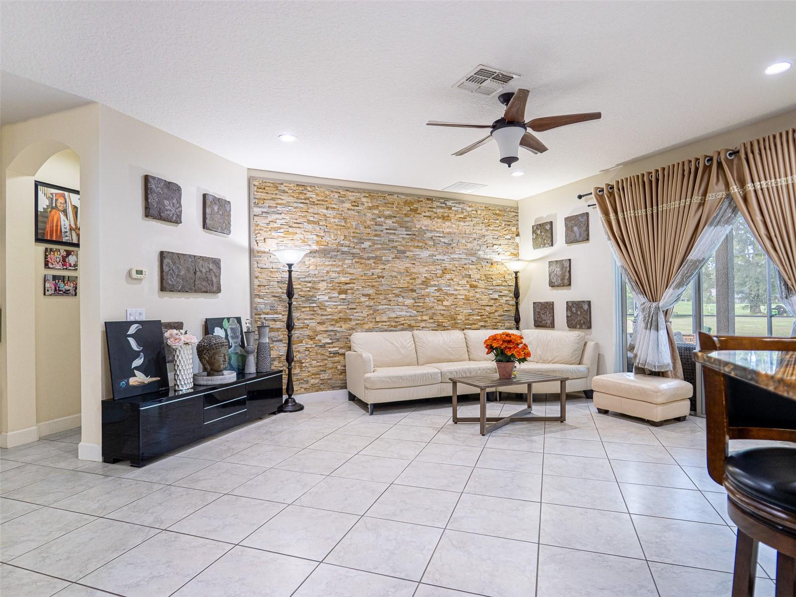 34142 MADIERA LN, SORRENTO, FL, 32776