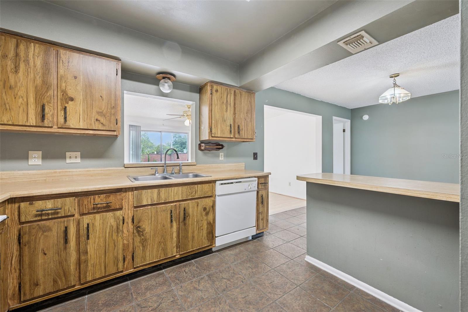 8723 HILL PINE RD, ORLANDO, FL, 32825