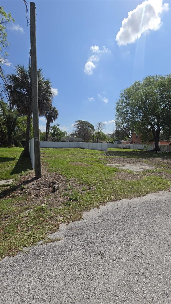 12505 FOUR OAKS RD, TAMPA, FL, 33624