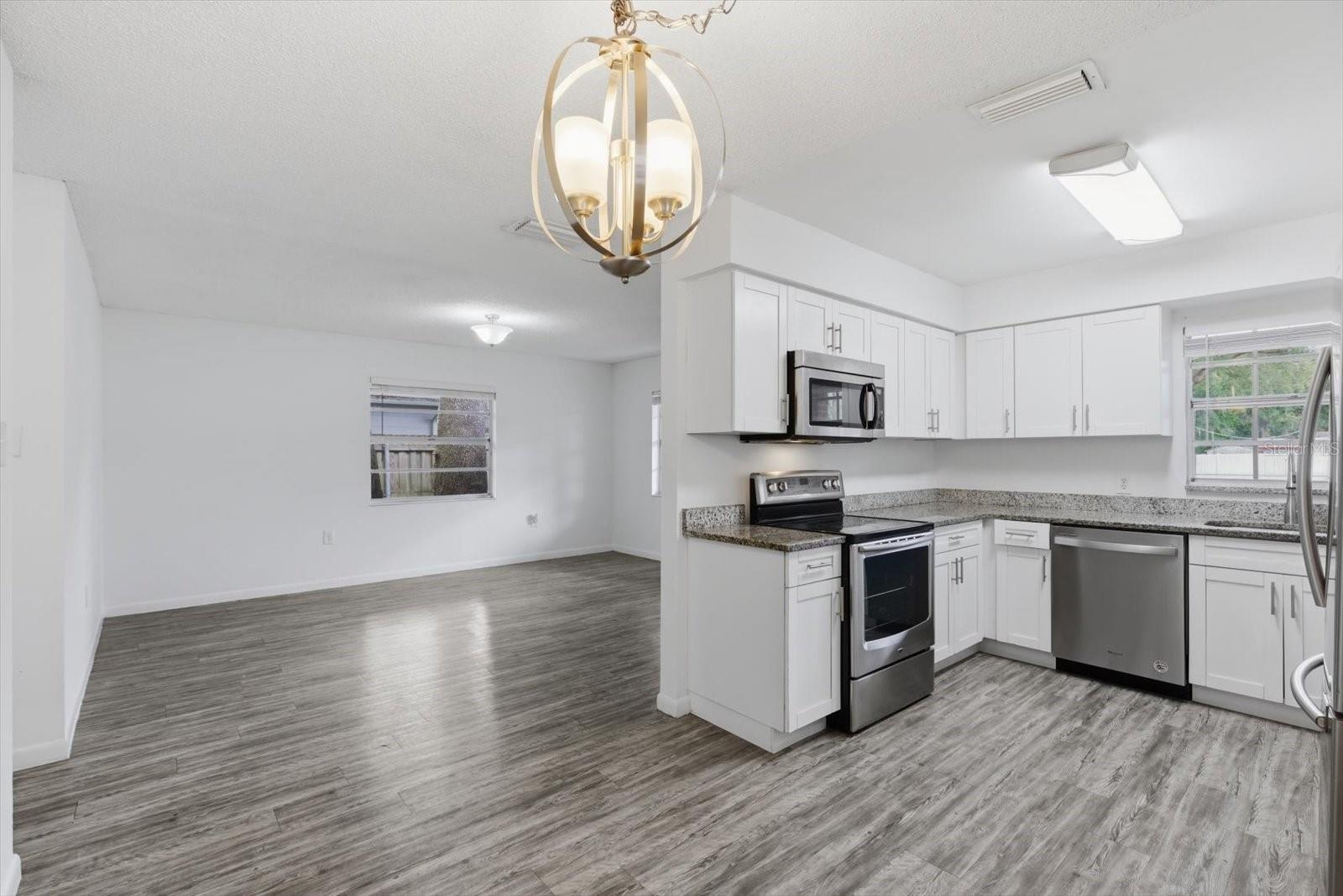 3204 E LAMBRIGHT ST, TAMPA, FL, 33610