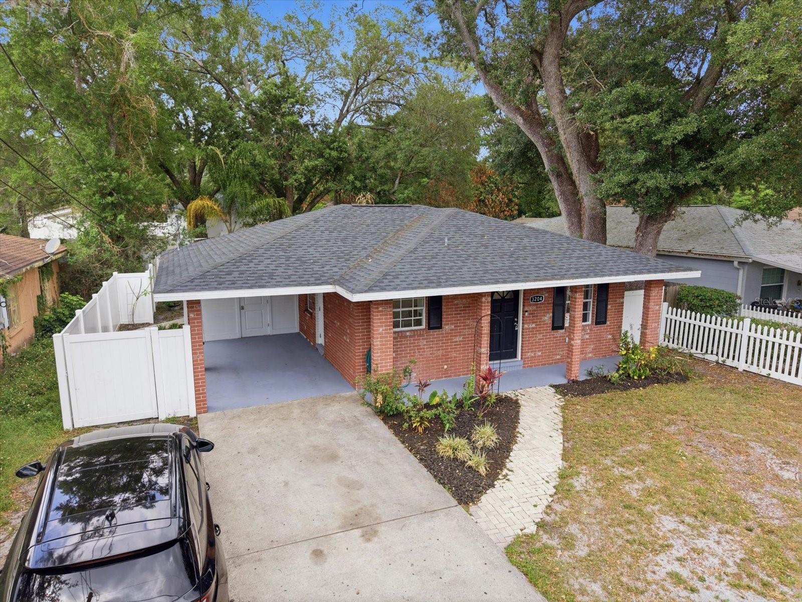 3204 E LAMBRIGHT ST, TAMPA, FL, 33610