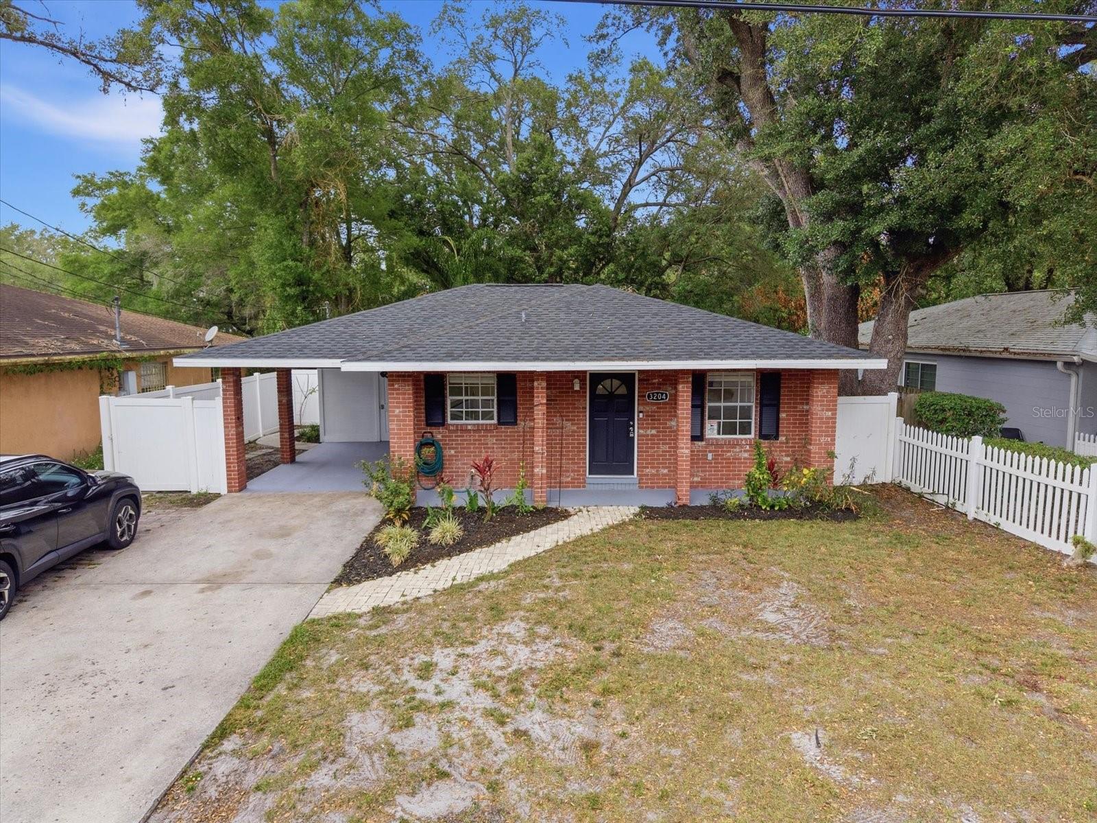 3204 E LAMBRIGHT ST, TAMPA, FL, 33610