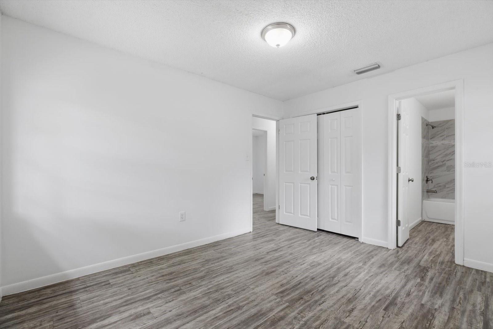 3204 E LAMBRIGHT ST, TAMPA, FL, 33610