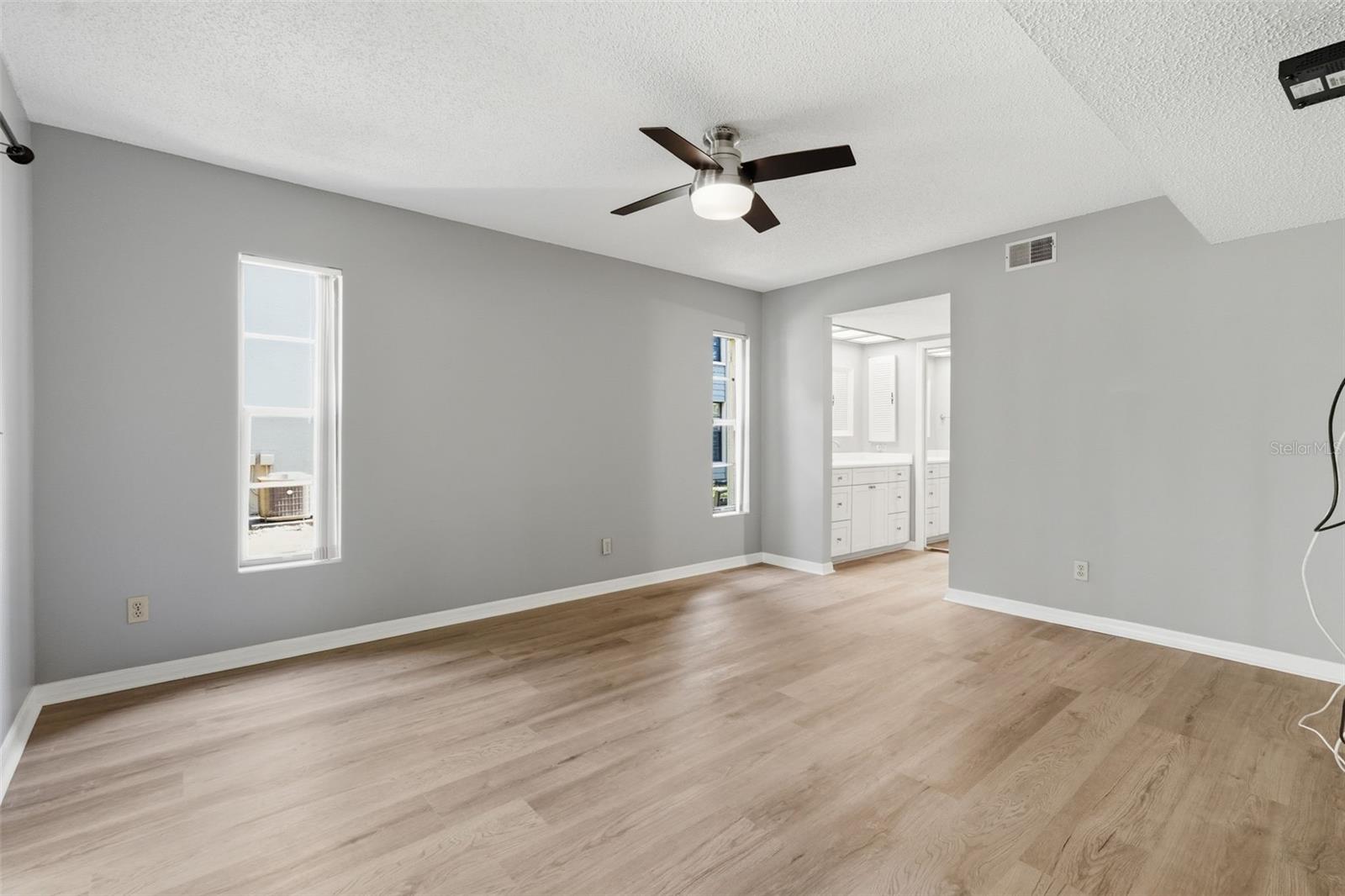 3163 LANDMARK DR #615, CLEARWATER, FL, 33761