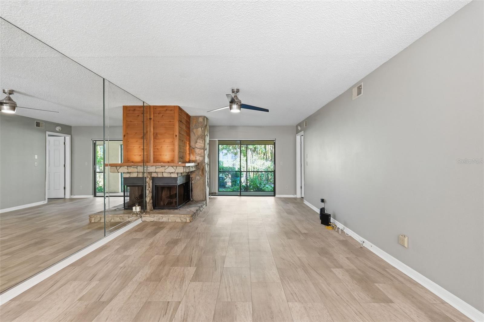 3163 LANDMARK DR #615, CLEARWATER, FL, 33761