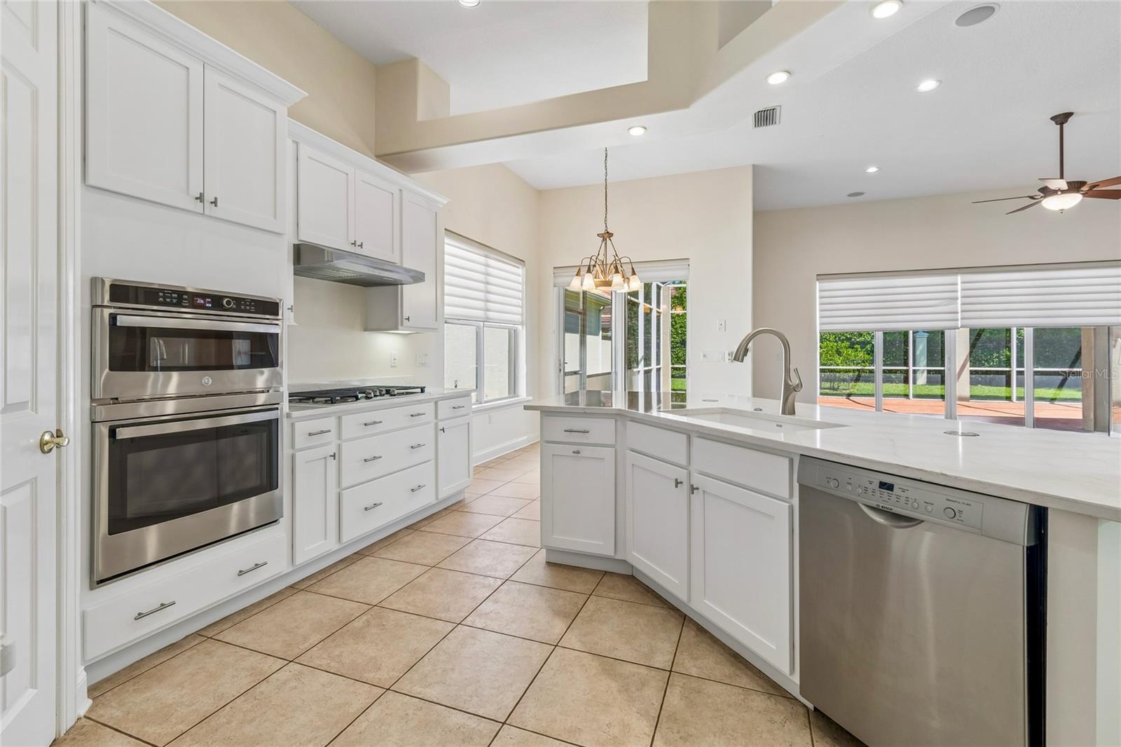 601 VIENTO DE AVILA, TAMPA, FL, 33613