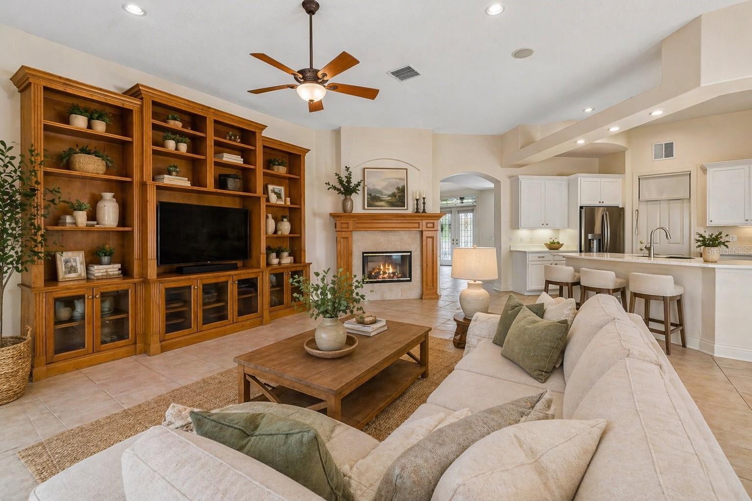 601 VIENTO DE AVILA, TAMPA, FL, 33613