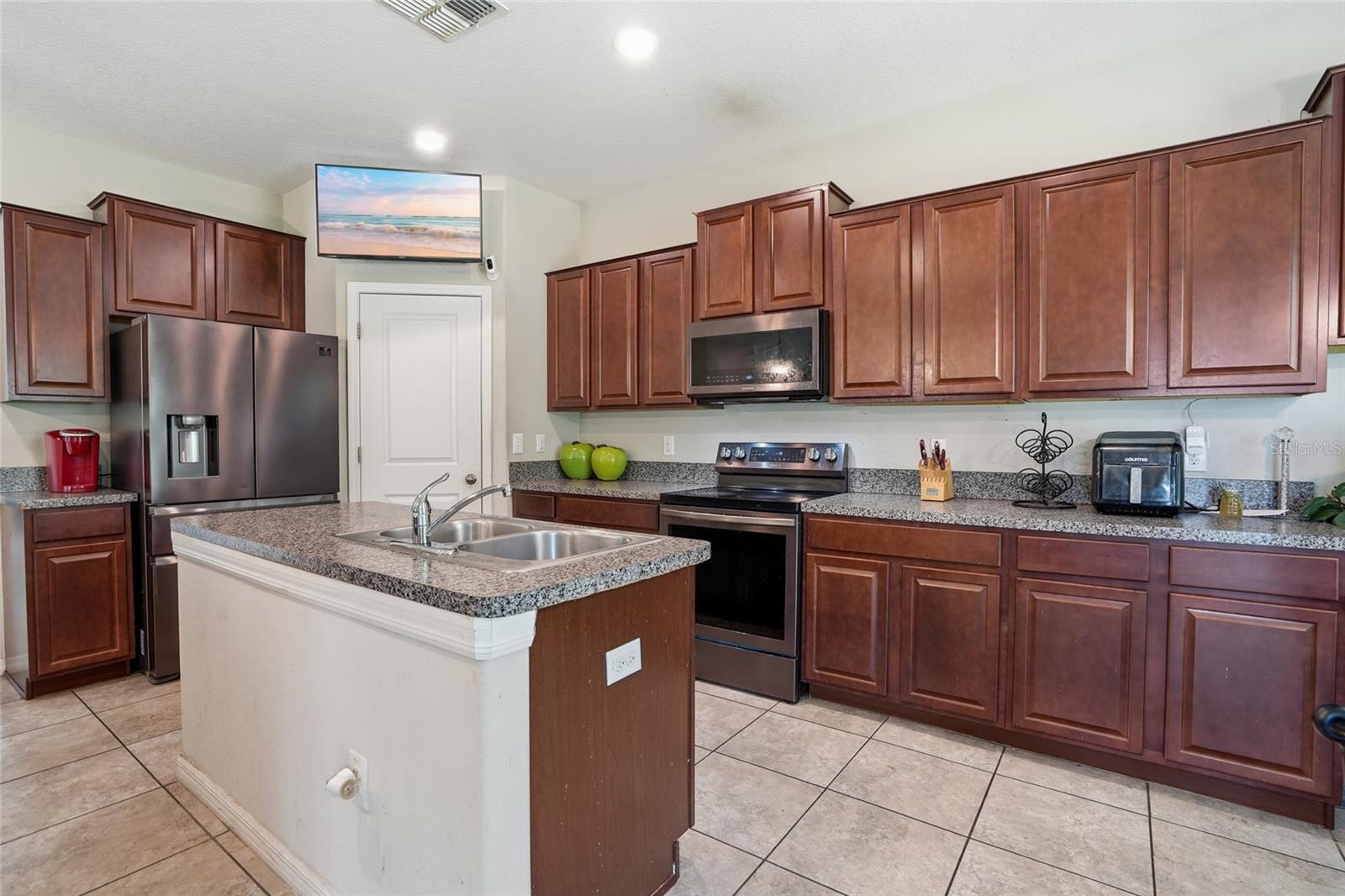 6563 PADEN WHEEL ST, ZEPHYRHILLS, FL, 33541
