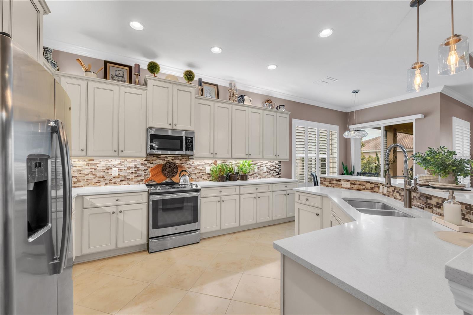 4853 GRAND BANKS DR, WIMAUMA, FL, 33598
