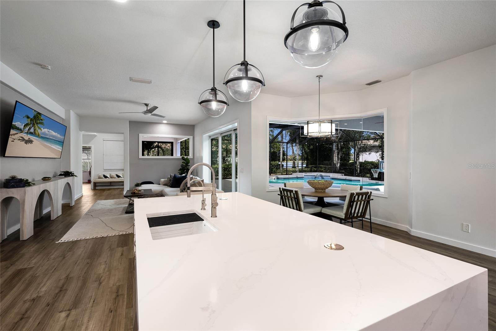 8009 ROYAL BIRKDALE CIR, LAKEWOOD RANCH, FL, 34202